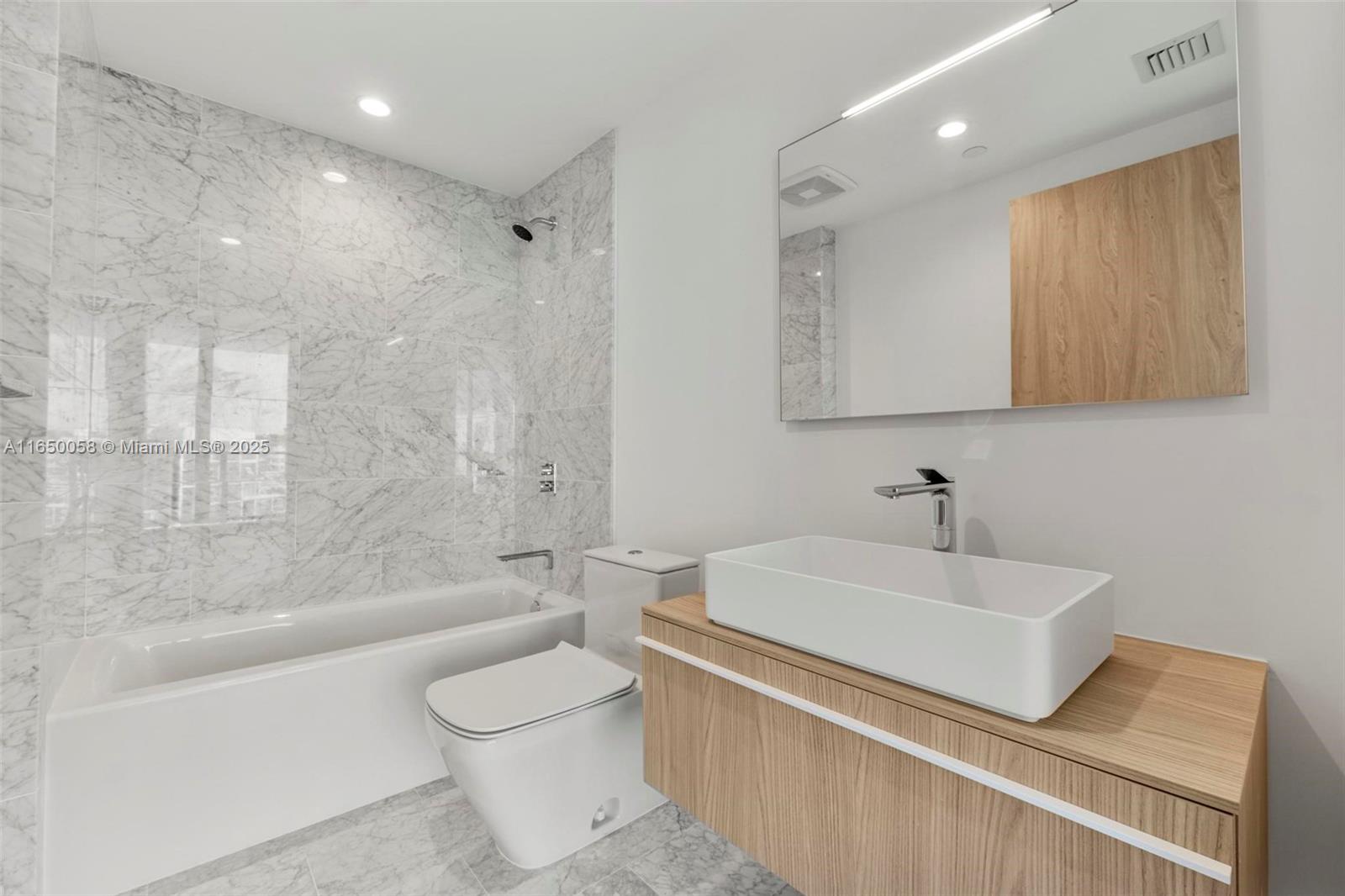 Onda Residences - Residential