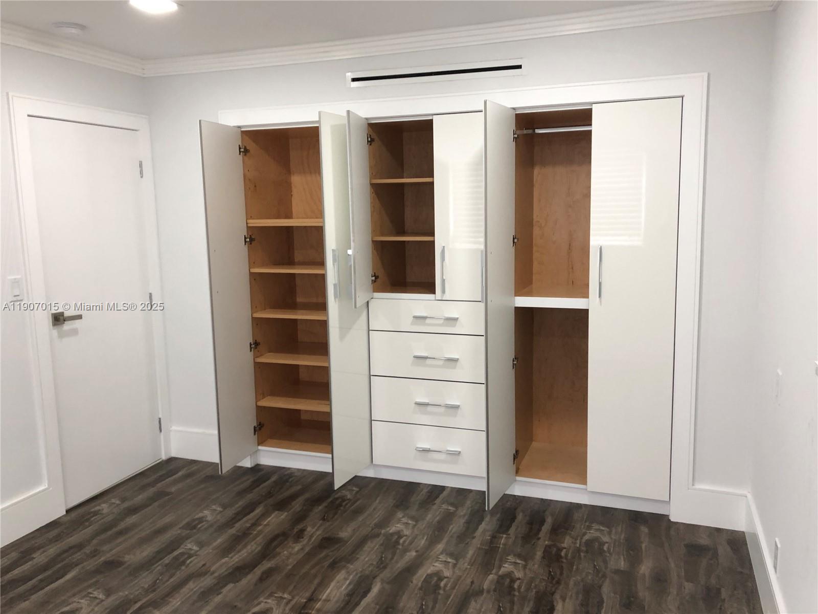 FLORICANA INC - Residential Lease