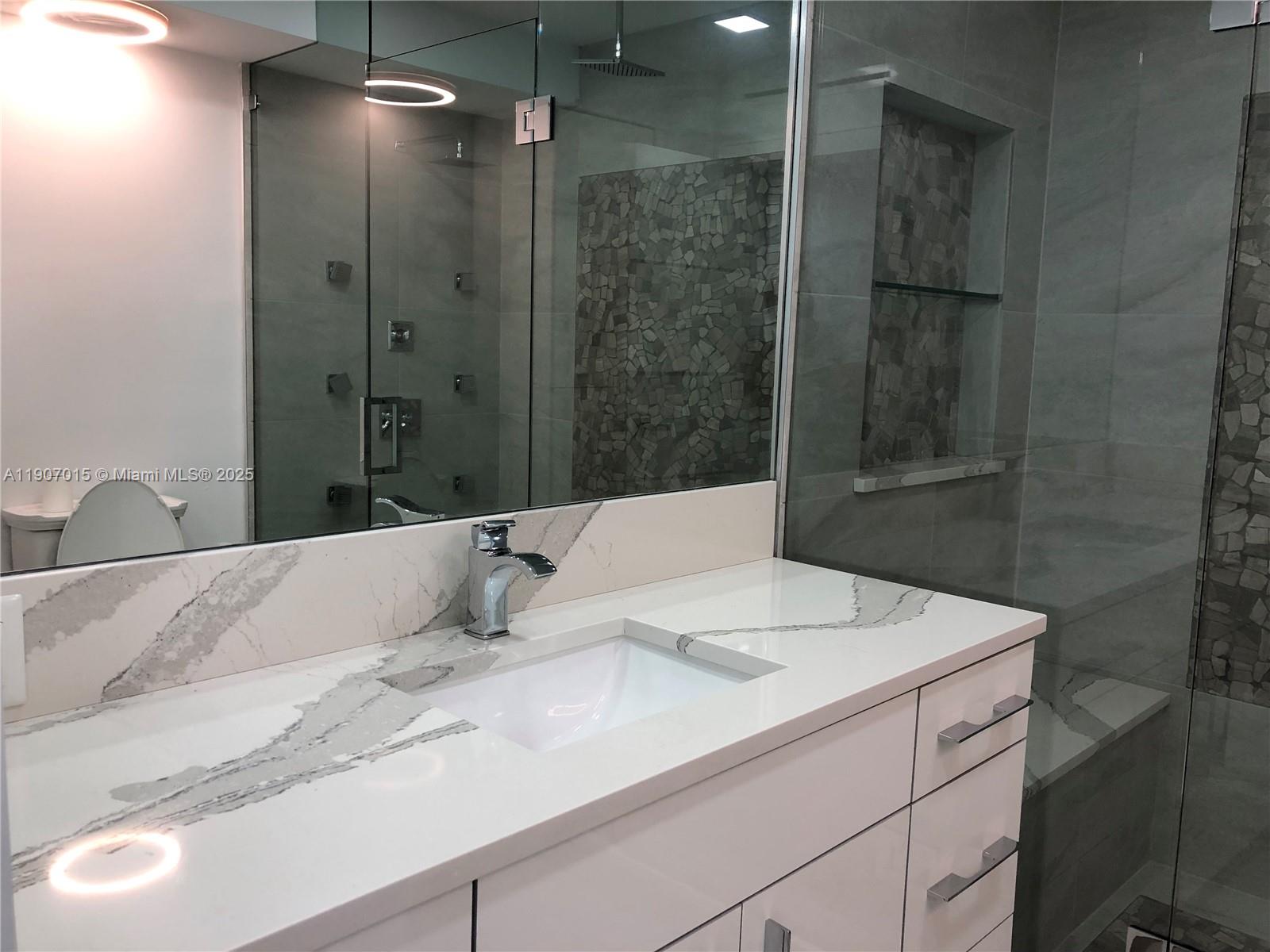 FLORICANA INC - Residential Lease