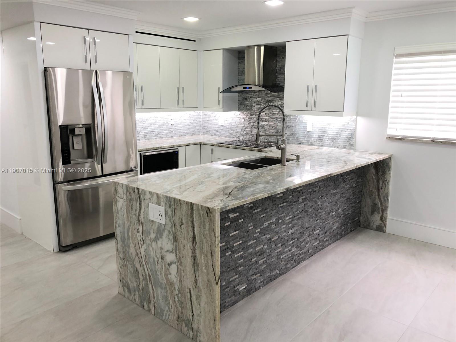 FLORICANA INC - Residential Lease