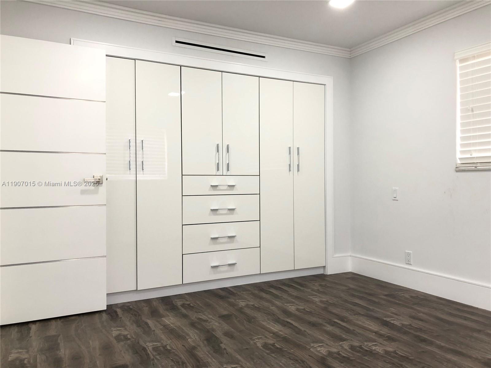 FLORICANA INC - Residential Lease