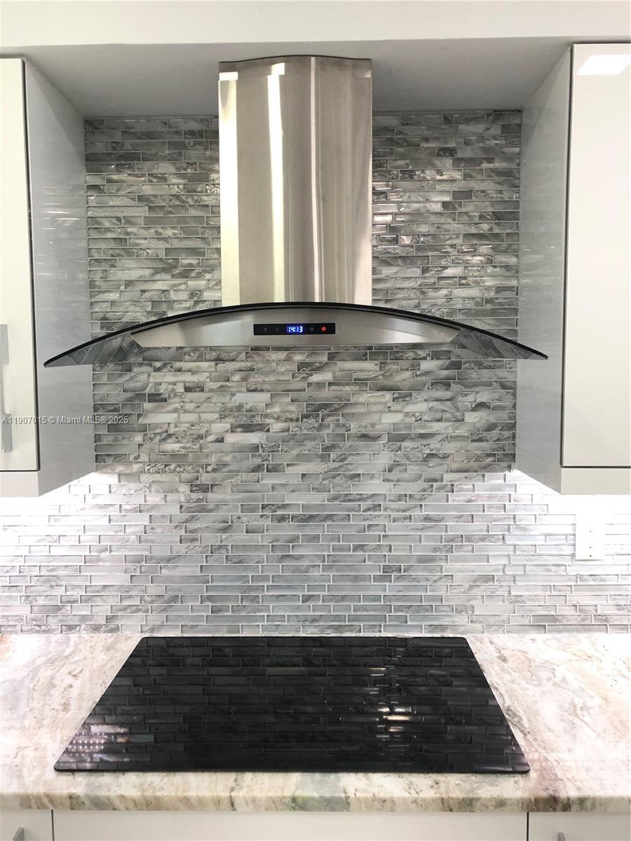 FLORICANA INC - Residential Lease