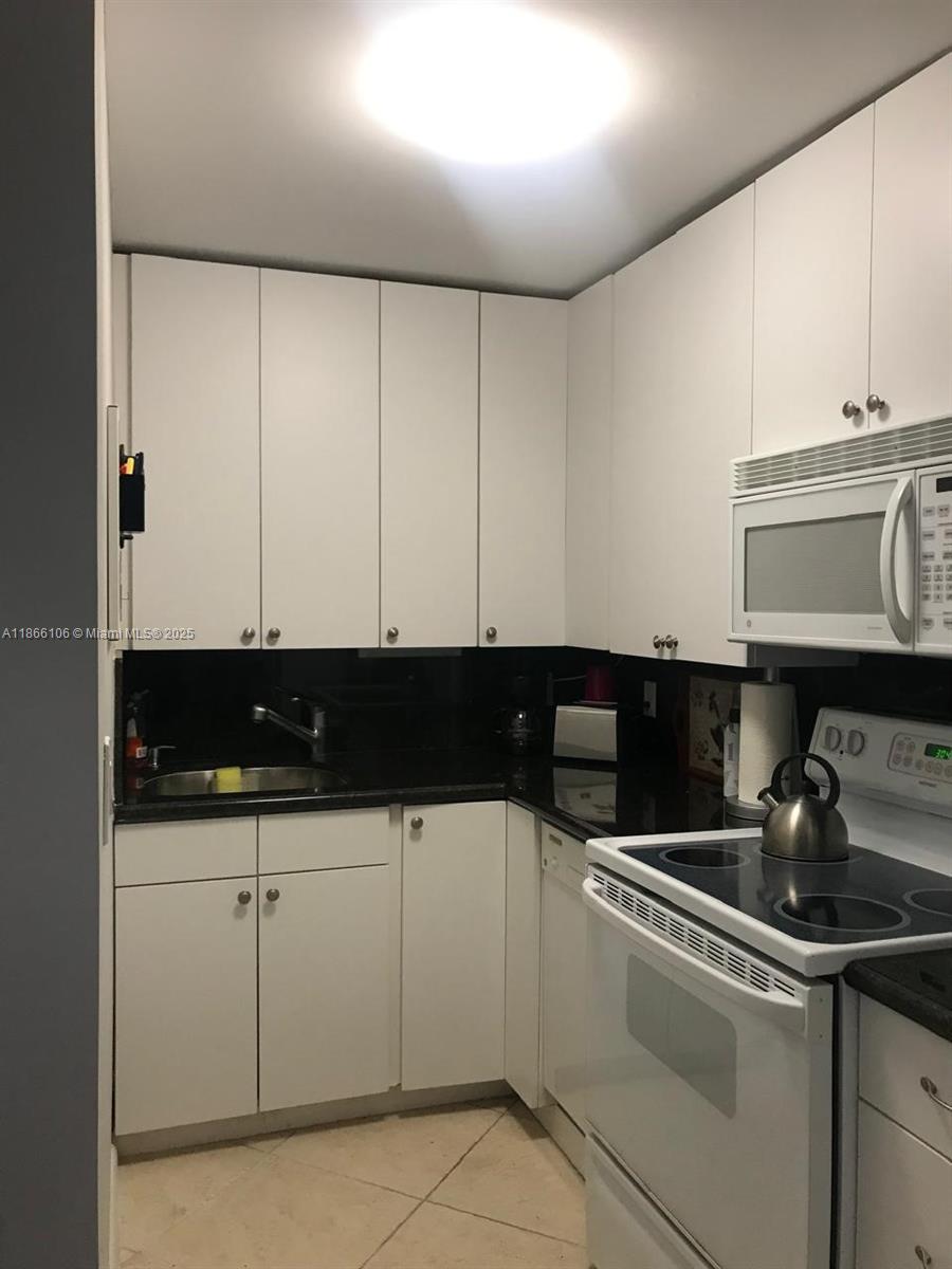 401 Ocean Dr 909
