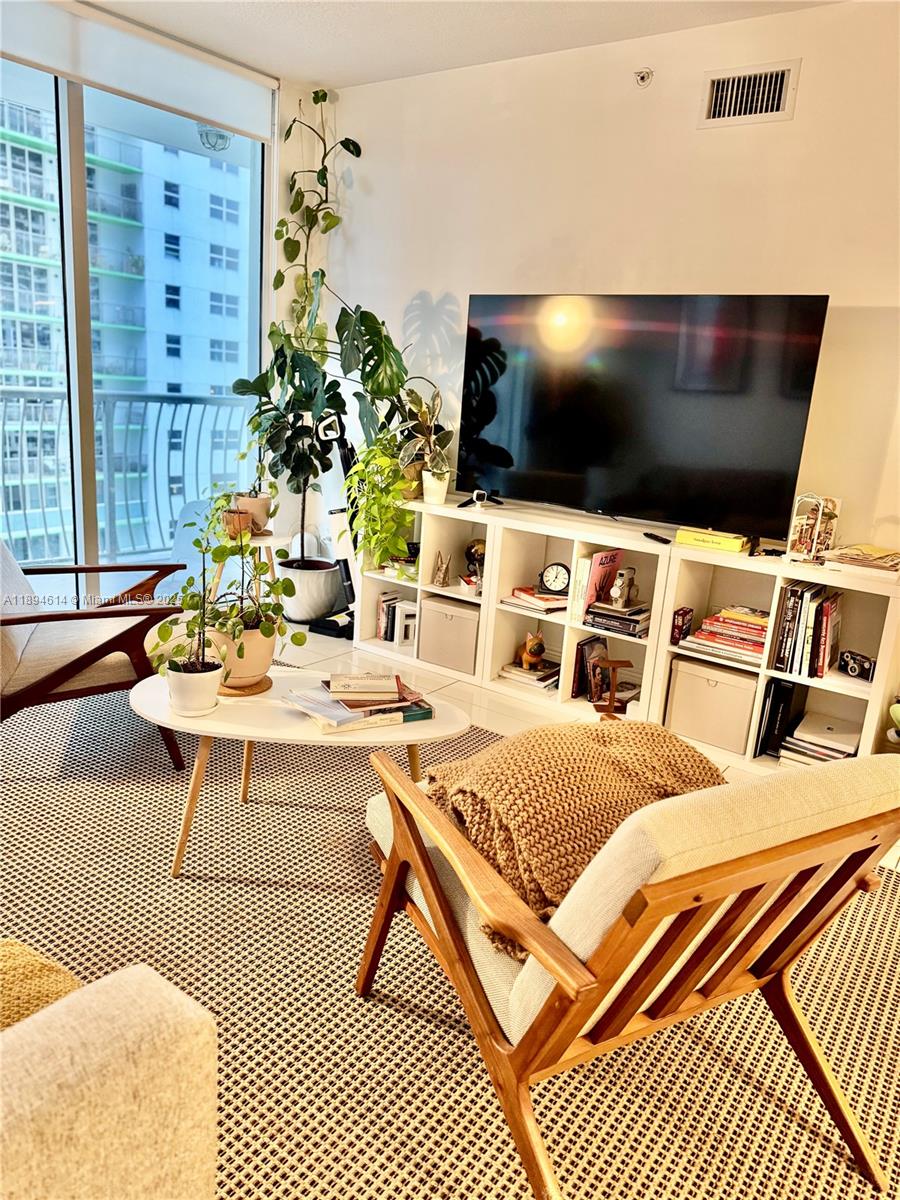 OPERA TOWER CONDO - Residential Lease