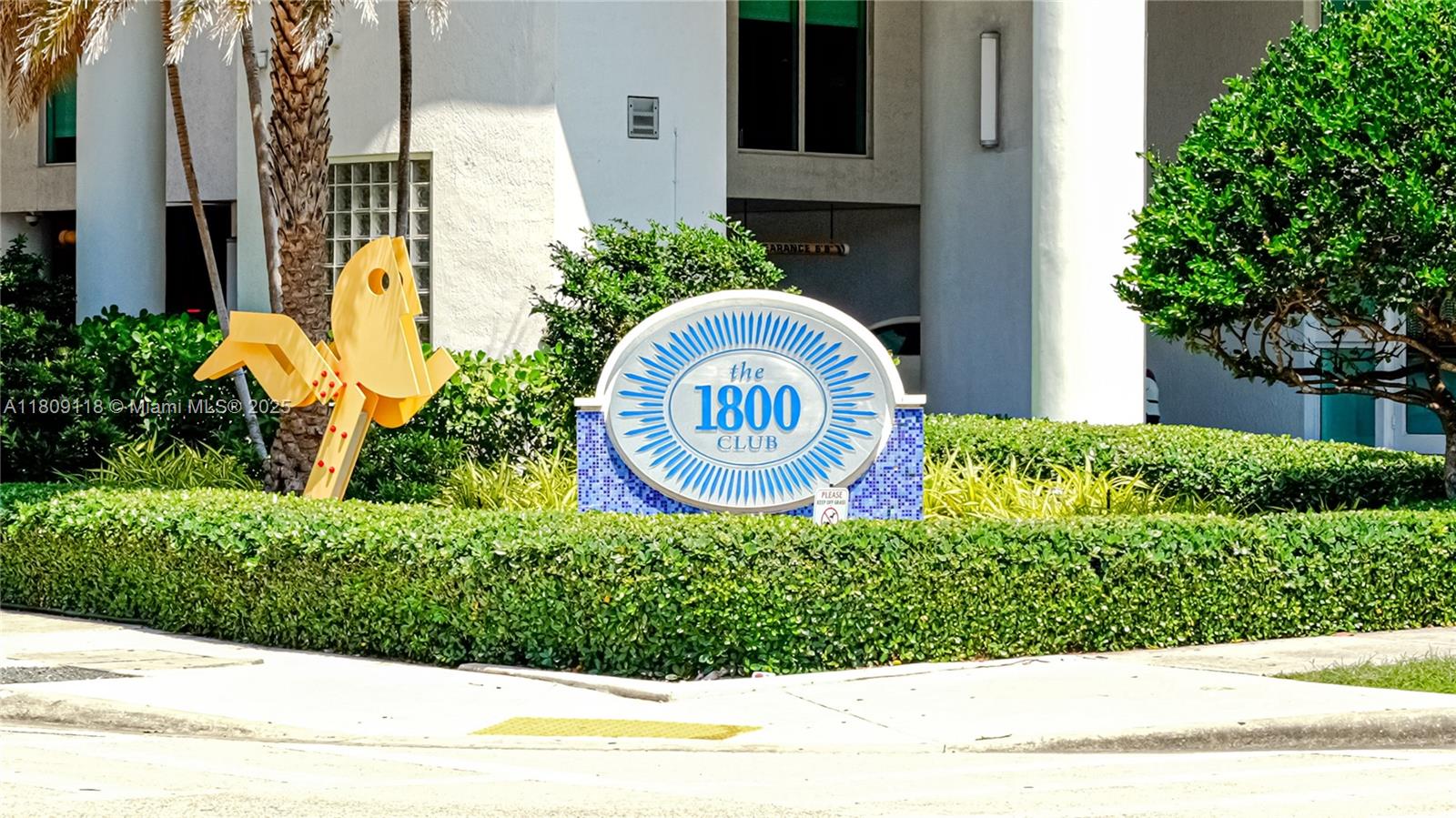 1800 N Bayshore Dr 3414