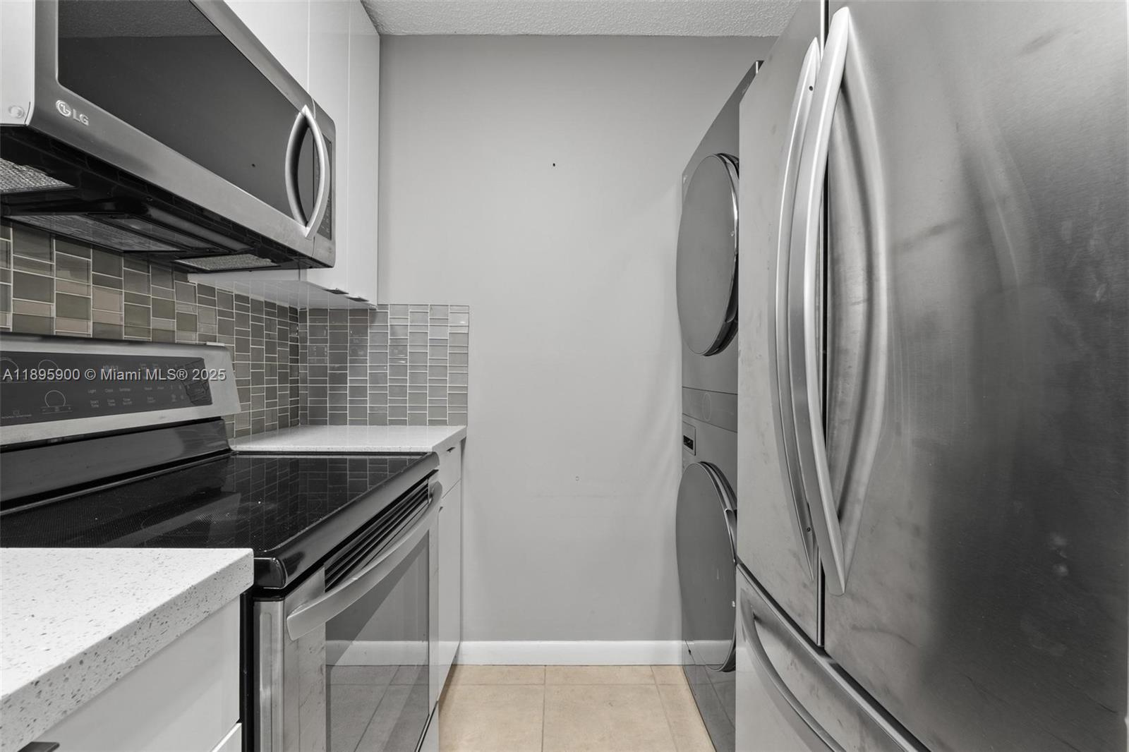 HOLIDAY VILLAGE OF CORAL - Residential