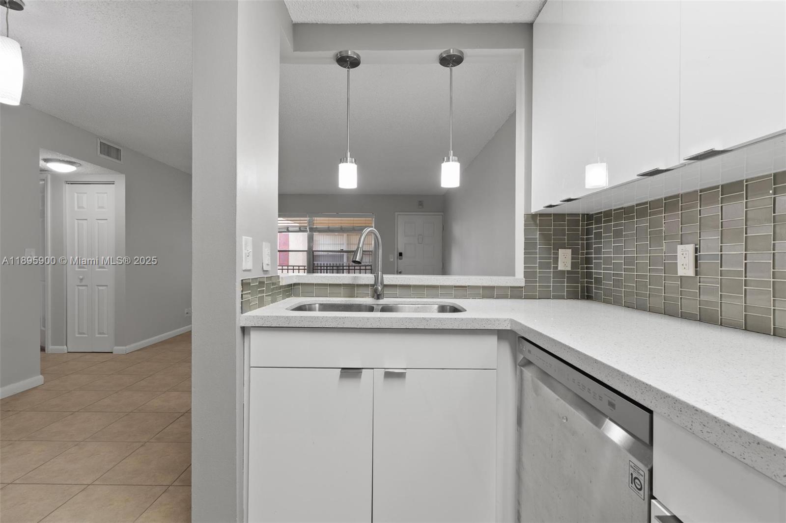 HOLIDAY VILLAGE OF CORAL - Residential