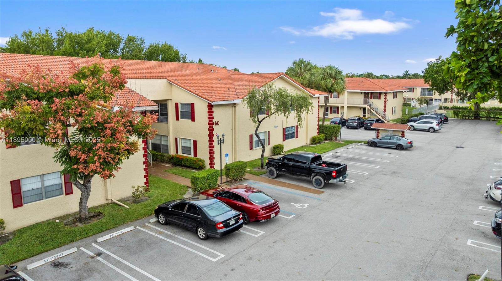 HOLIDAY VILLAGE OF CORAL - Residential