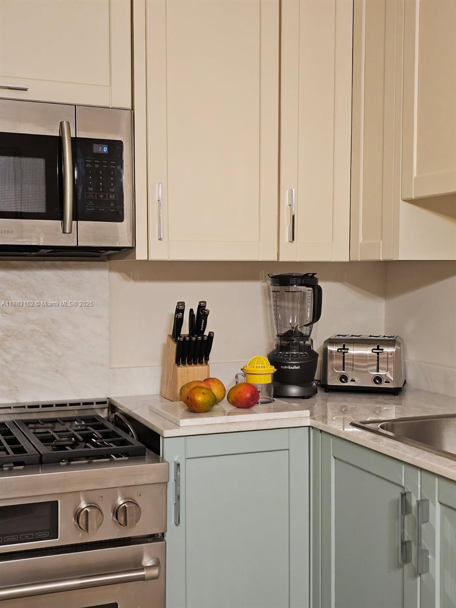 C GAB DOUGLAS SEC - Residential Lease
