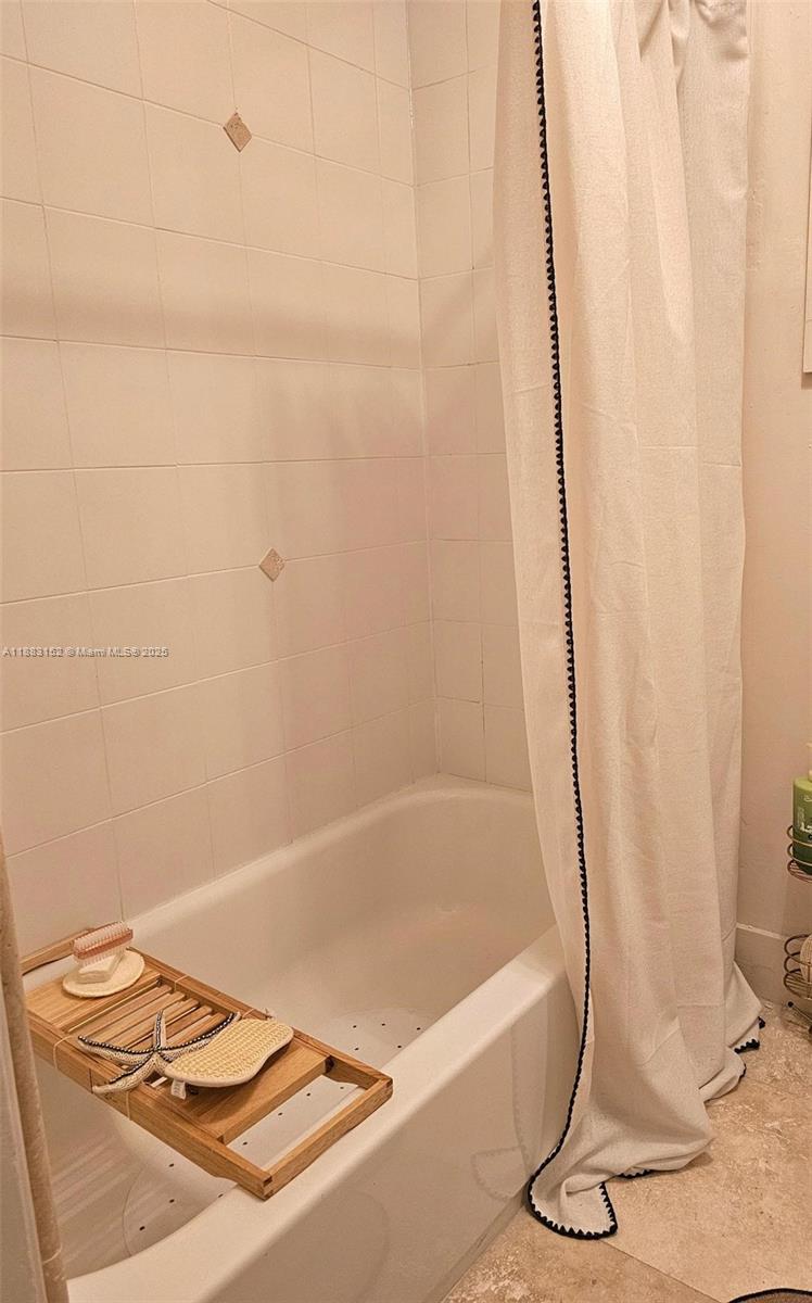 C GAB DOUGLAS SEC - Residential Lease