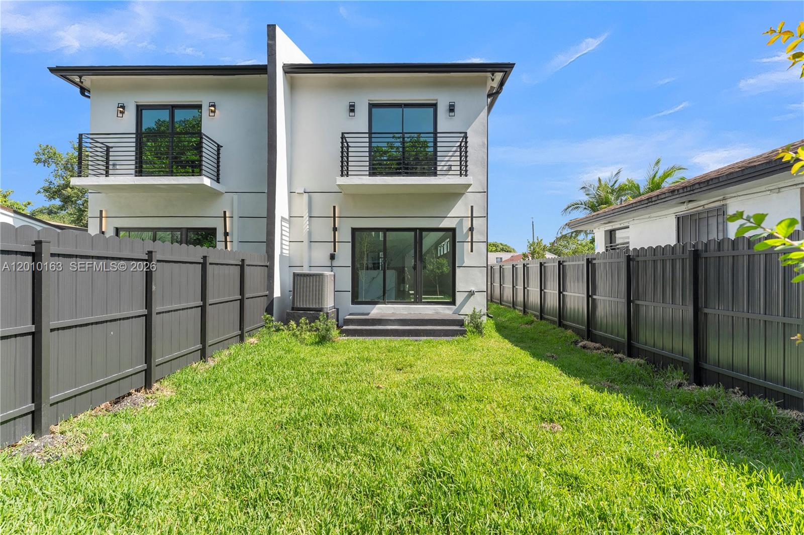 17TH AVE MANOR - Residential