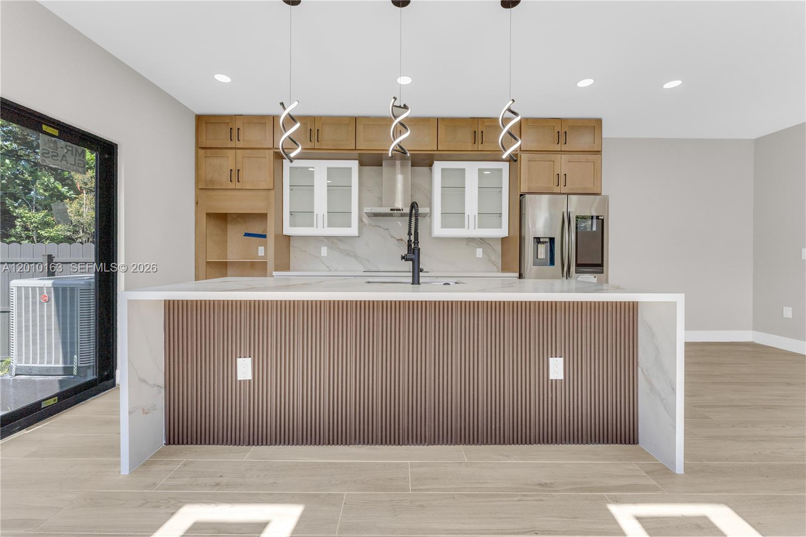 17TH AVE MANOR - Residential
