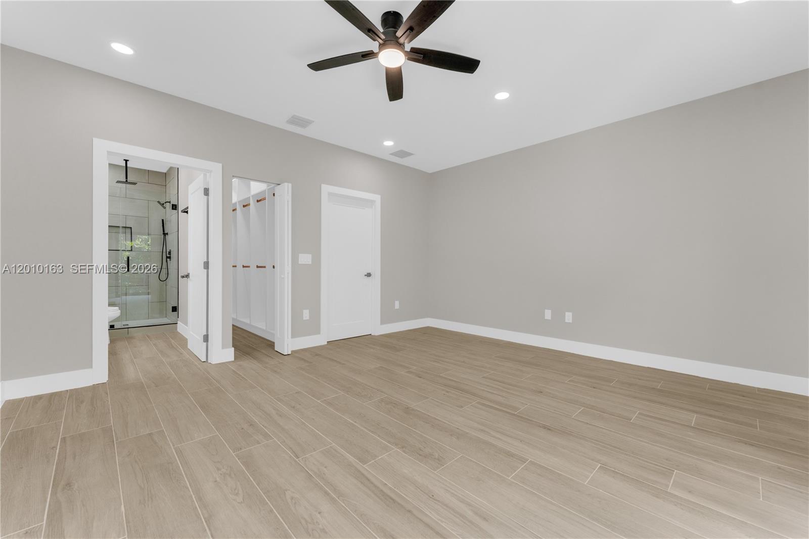 17TH AVE MANOR - Residential