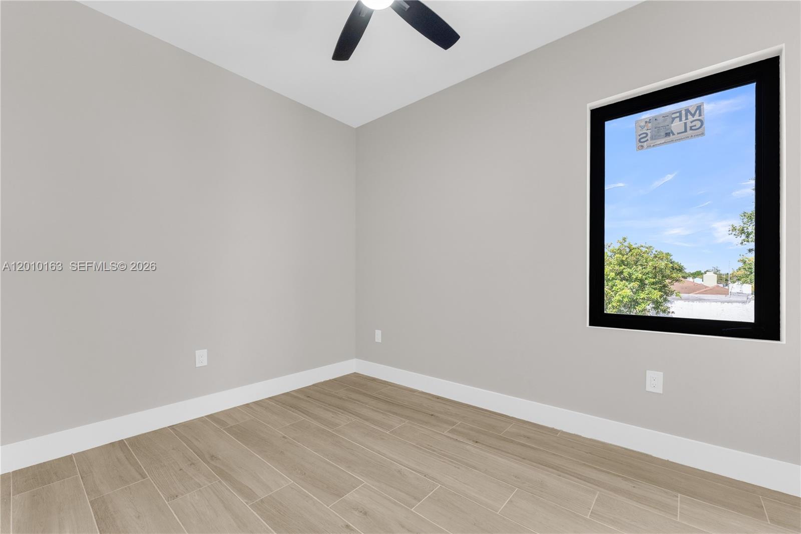 17TH AVE MANOR - Residential