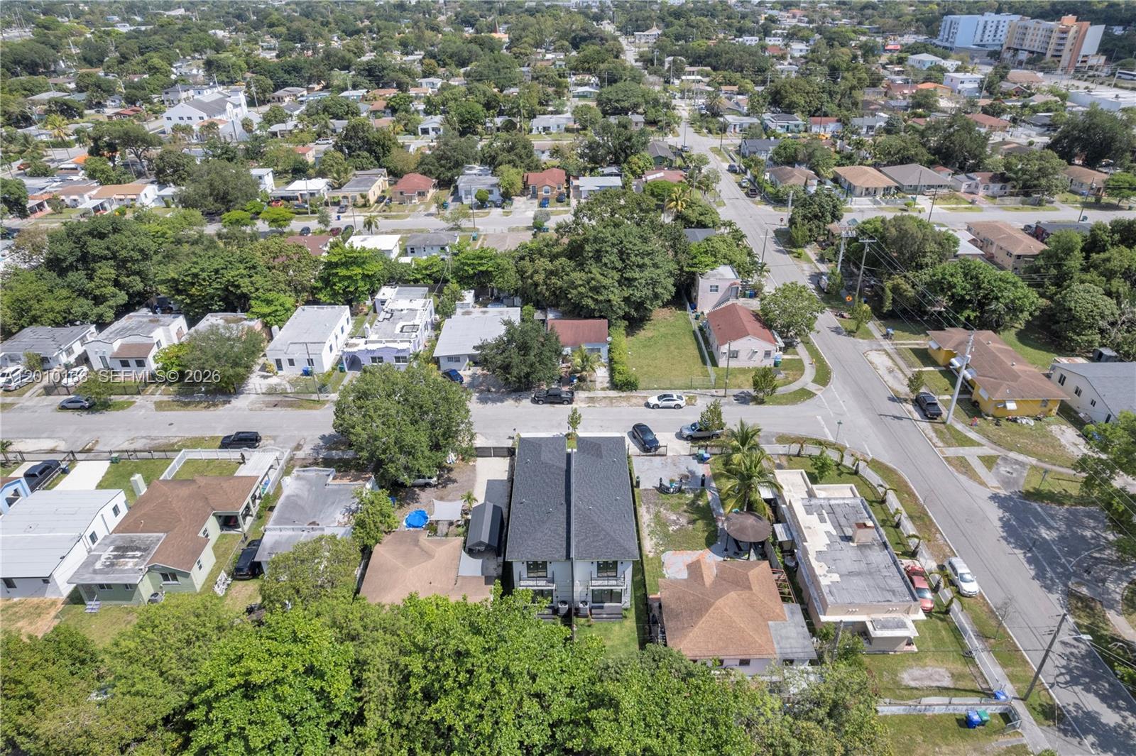 17TH AVE MANOR - Residential