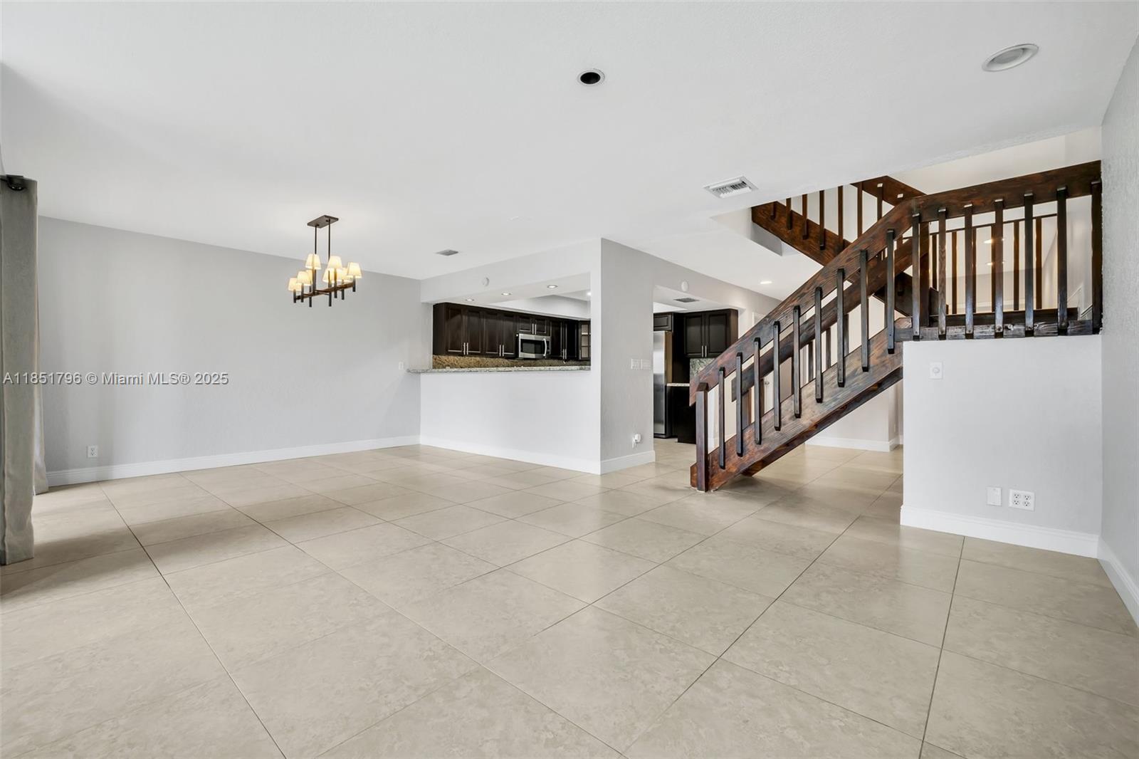 IRONWEDGE SEC II - Residential Lease