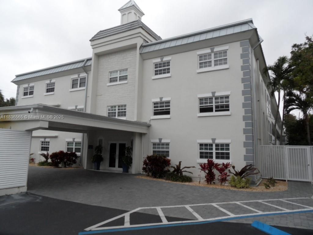 Photo of 1439 S Ocean Blvd #316, Lauderdale By The Sea, FL 33062 (MLS # A11836565)