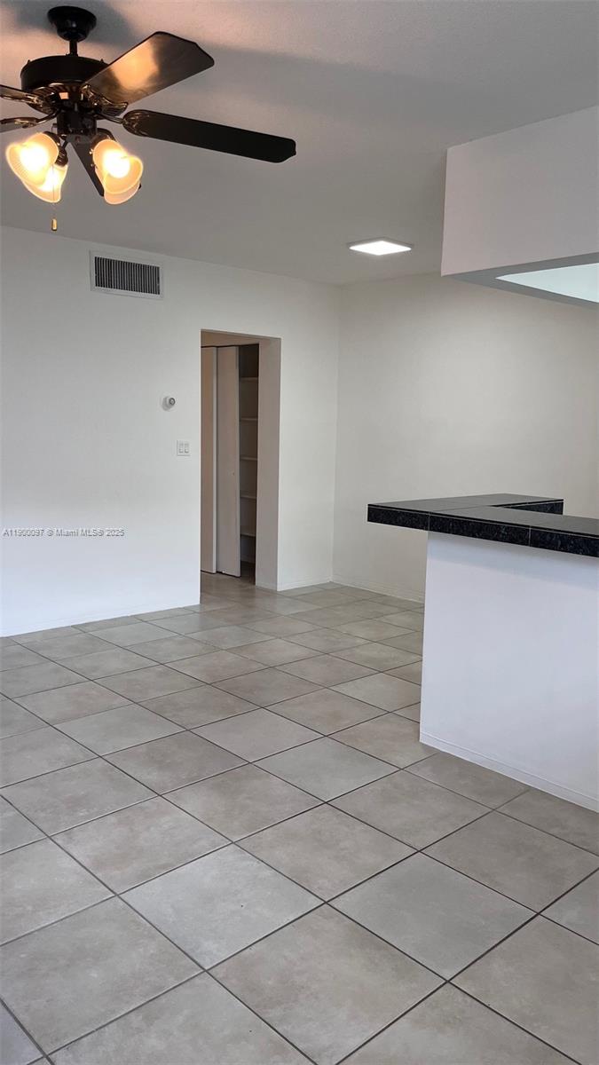 CYPRESS GARDENS CONDOMINI - Residential Lease