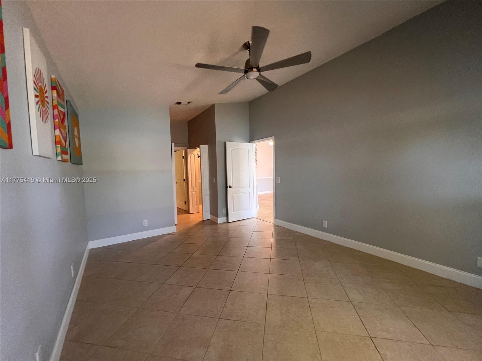 LAKES AT BOCA RATON PAR E - Residential
