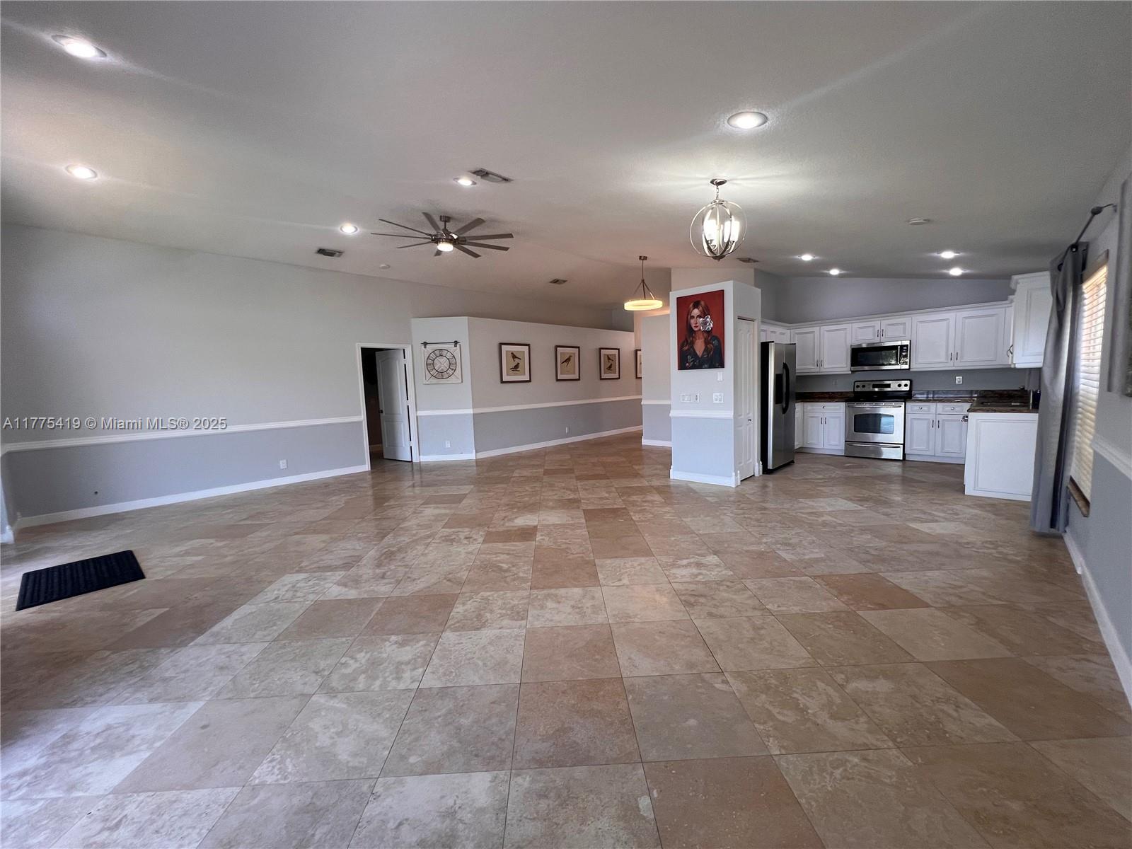 LAKES AT BOCA RATON PAR E - Residential