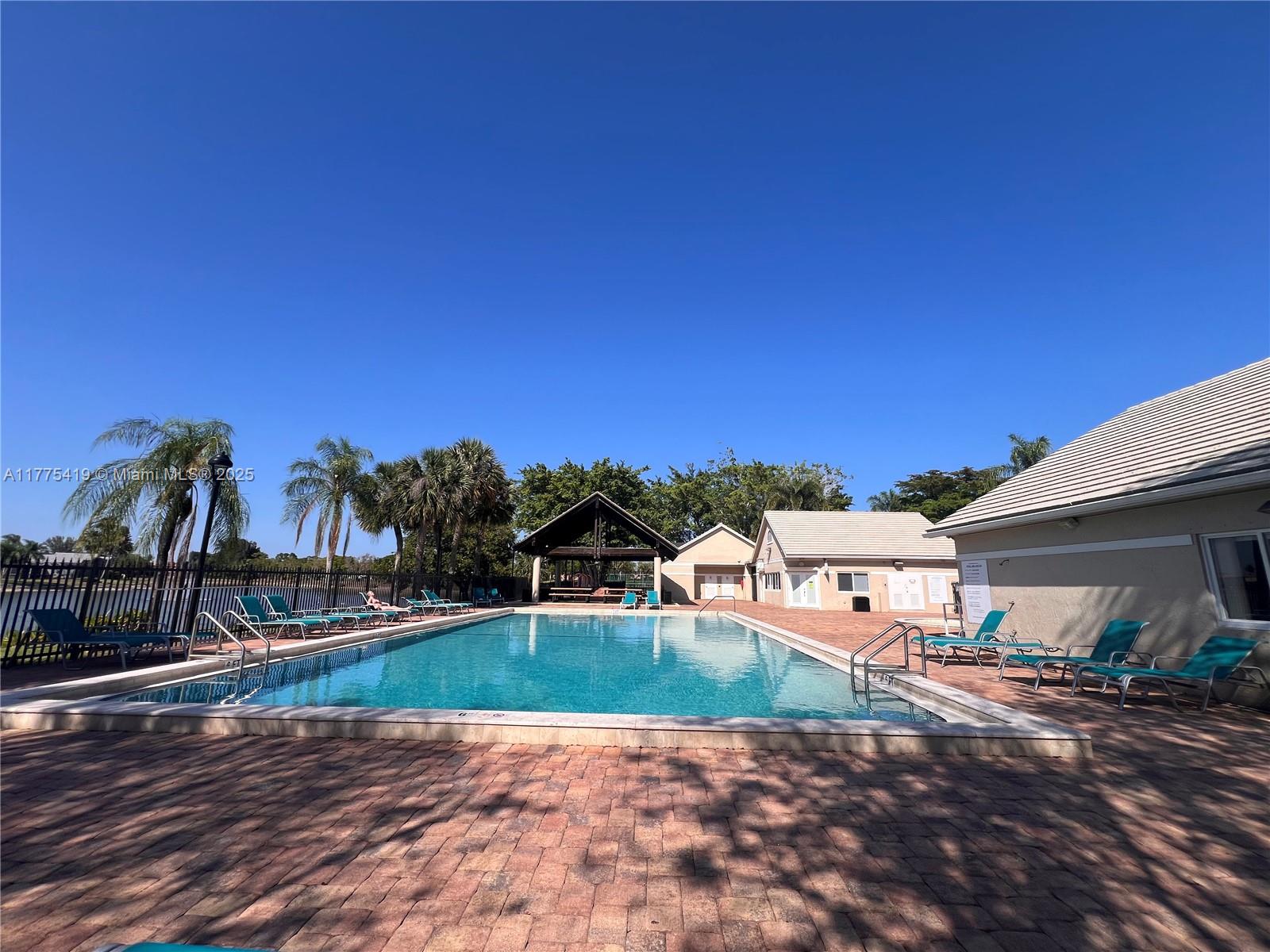 LAKES AT BOCA RATON PAR E - Residential