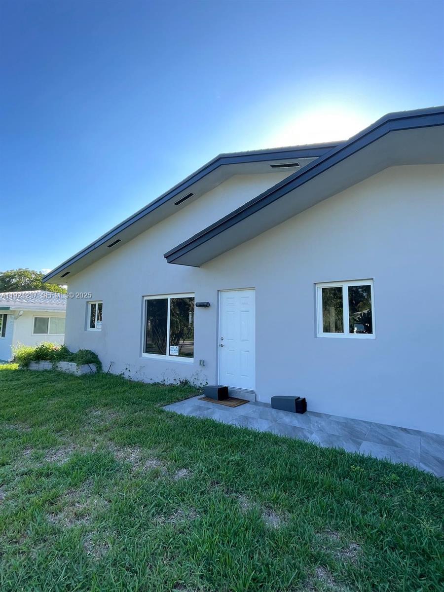 NORTH ANDREWS GARDENS 2ND - Residential Lease