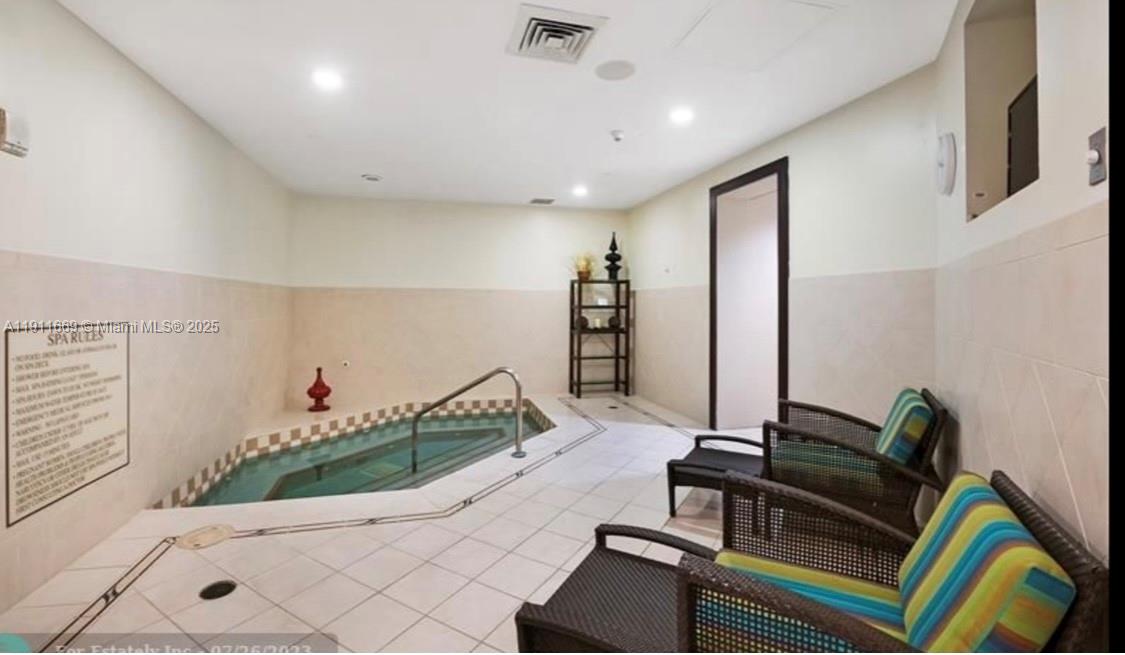 SYMPHONY NORTH CONDO - Residential