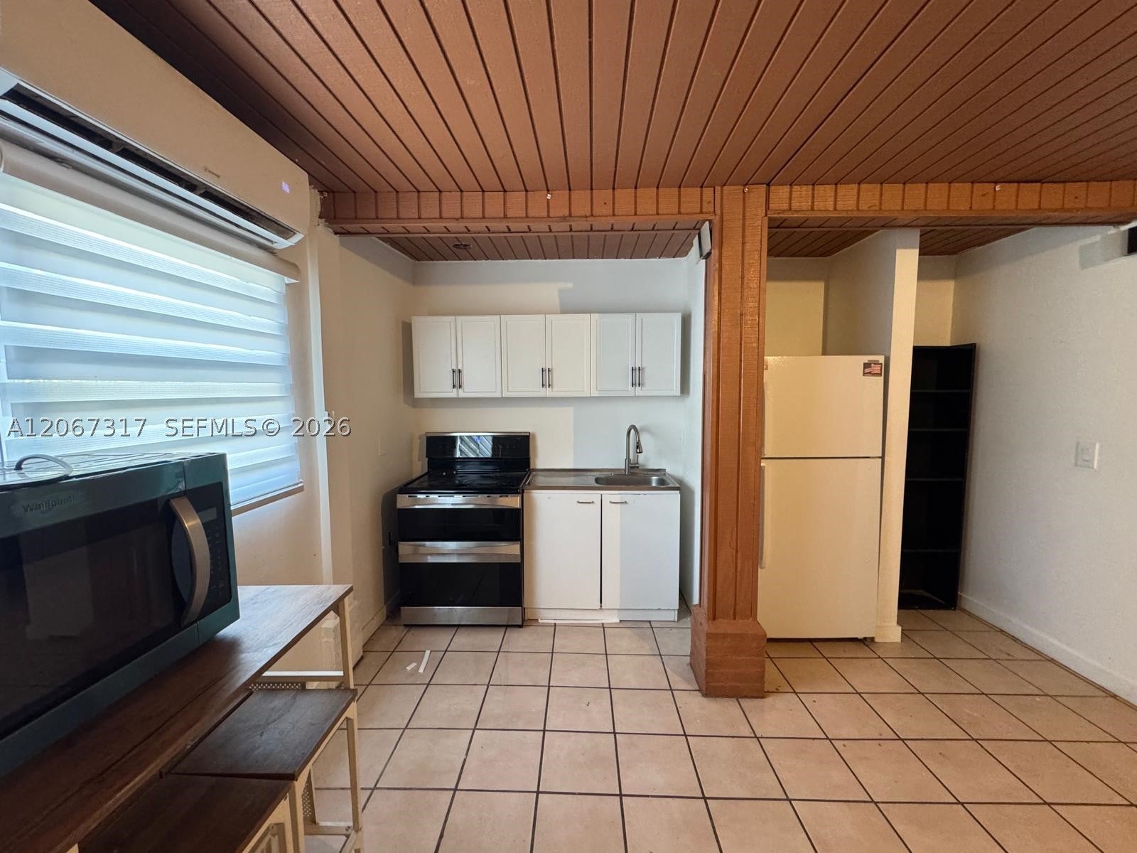5950 NW 114th St- Efficiency 1,