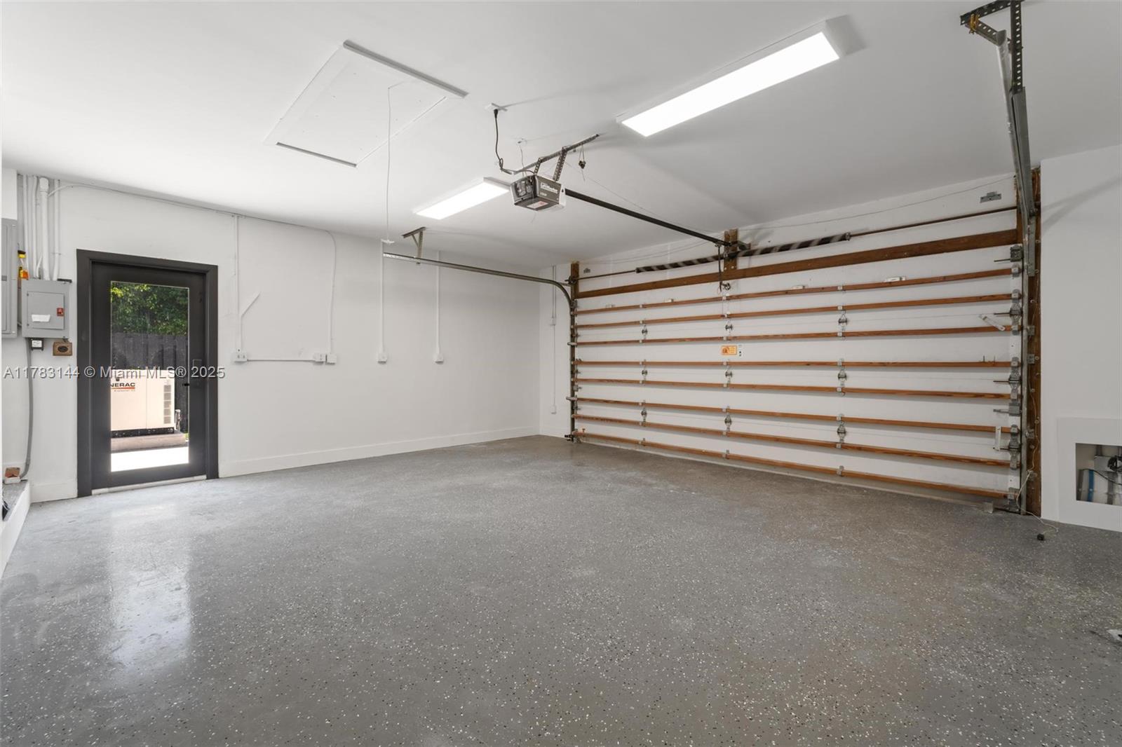 IVANHOE ESTATES - Residential