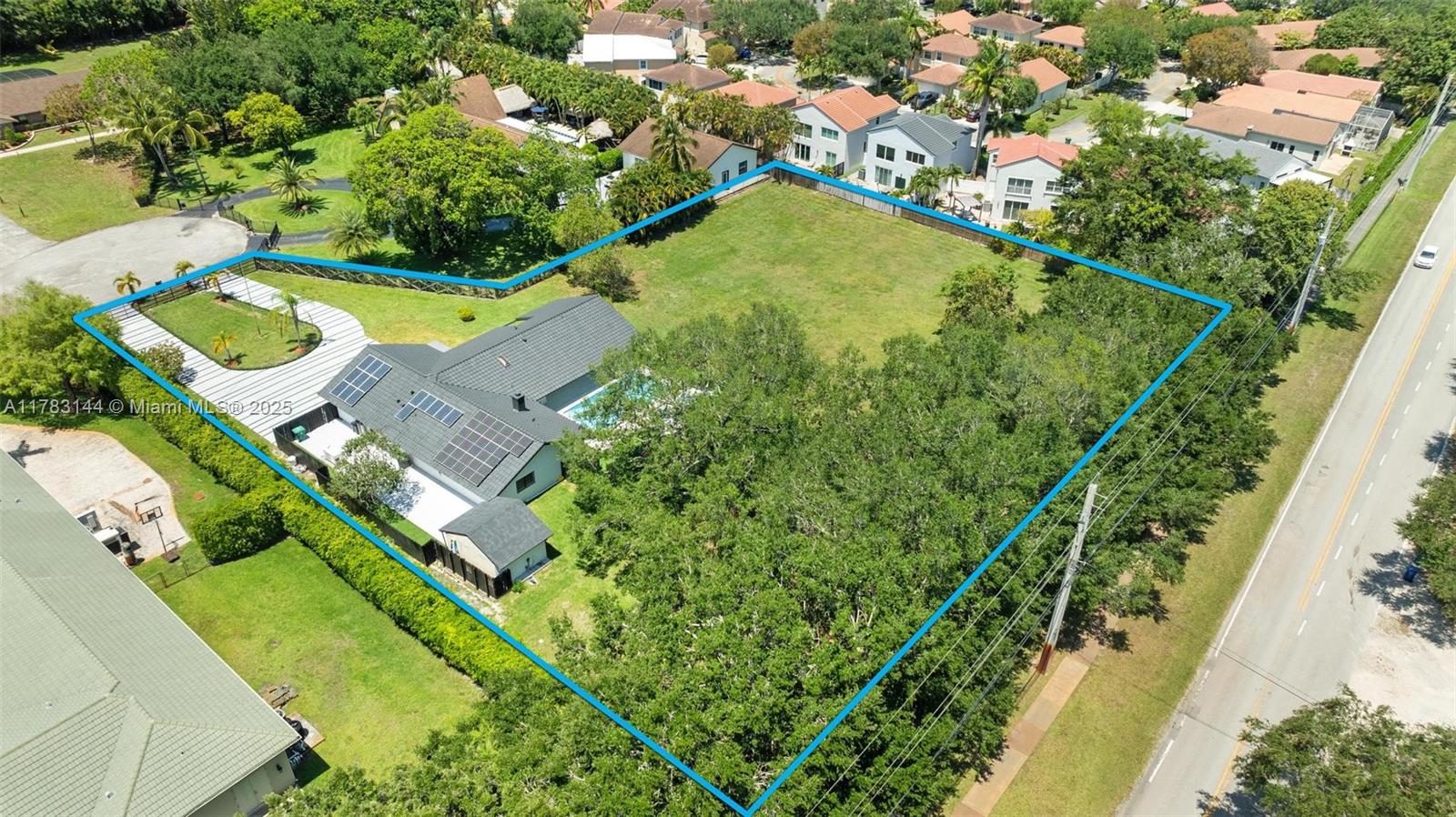 IVANHOE ESTATES - Residential