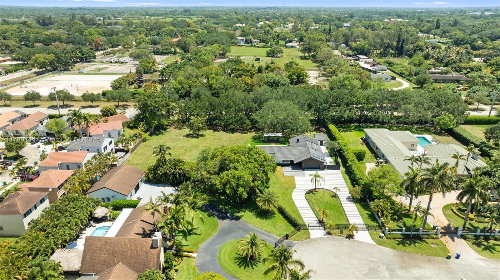 IVANHOE ESTATES - Residential