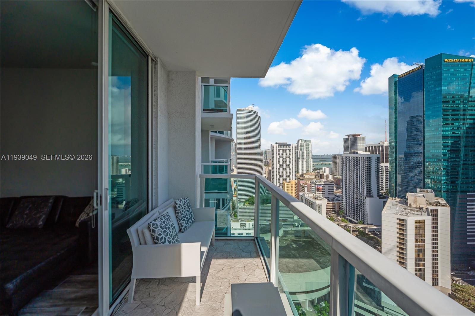 BRICKELL ON THE RIVER N T - Residential