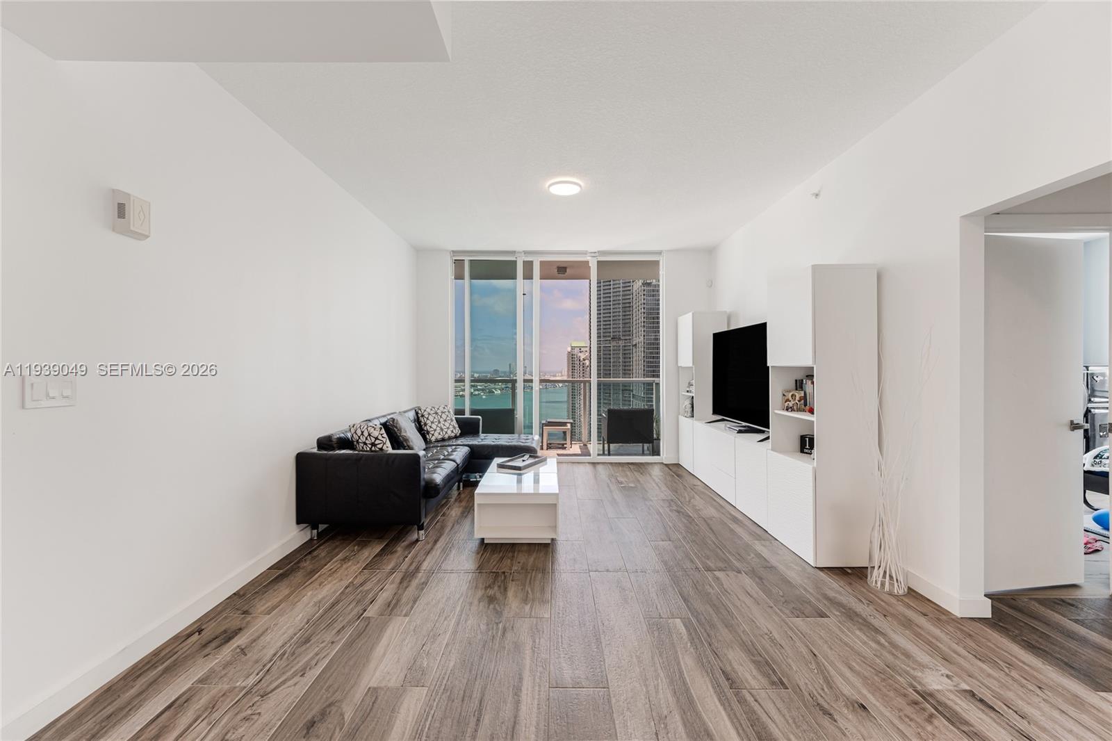 BRICKELL ON THE RIVER N T - Residential