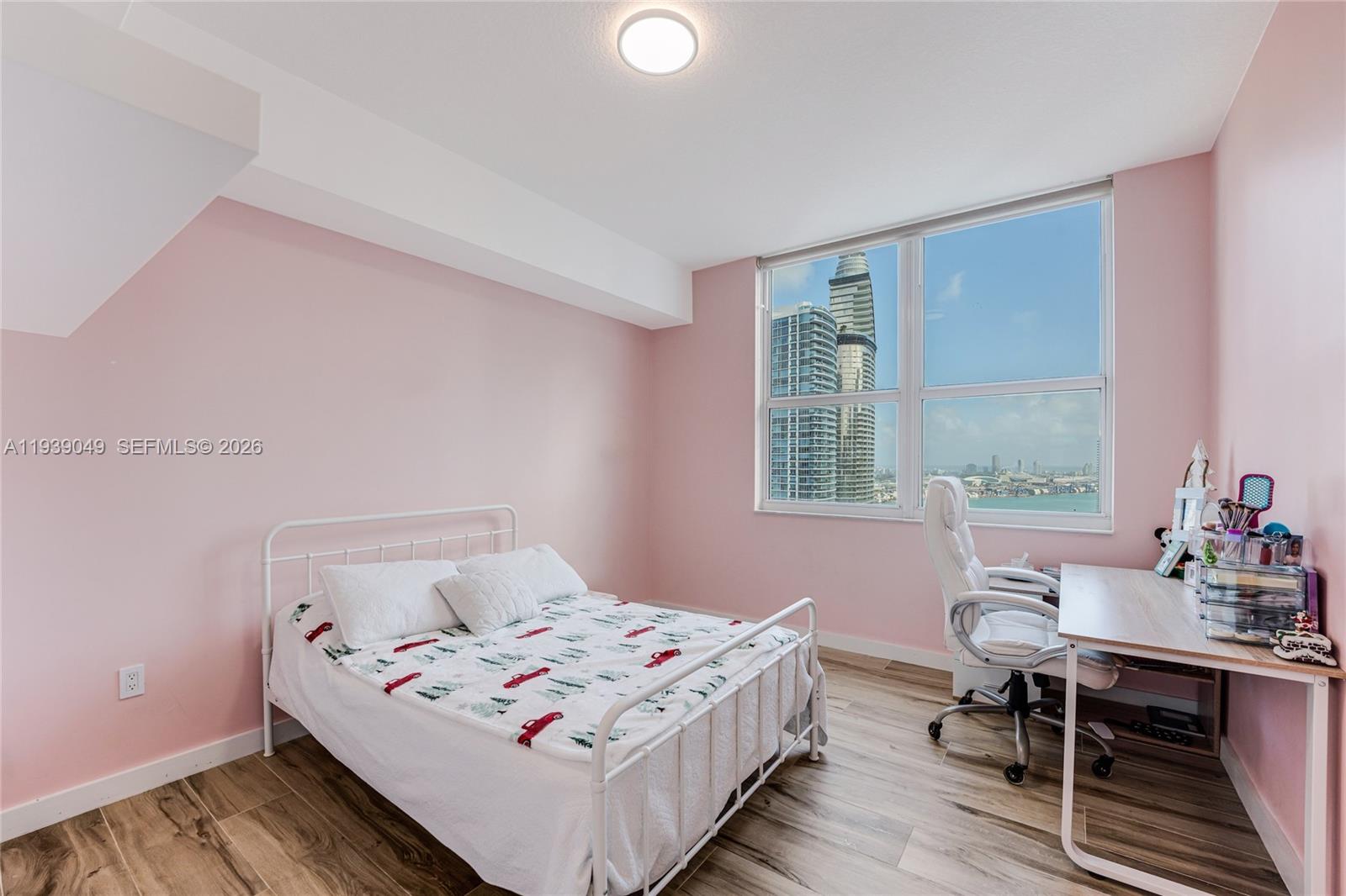 BRICKELL ON THE RIVER N T - Residential