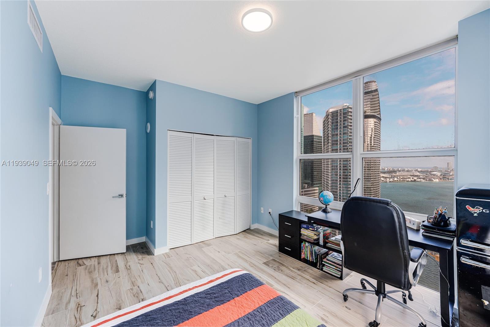 BRICKELL ON THE RIVER N T - Residential