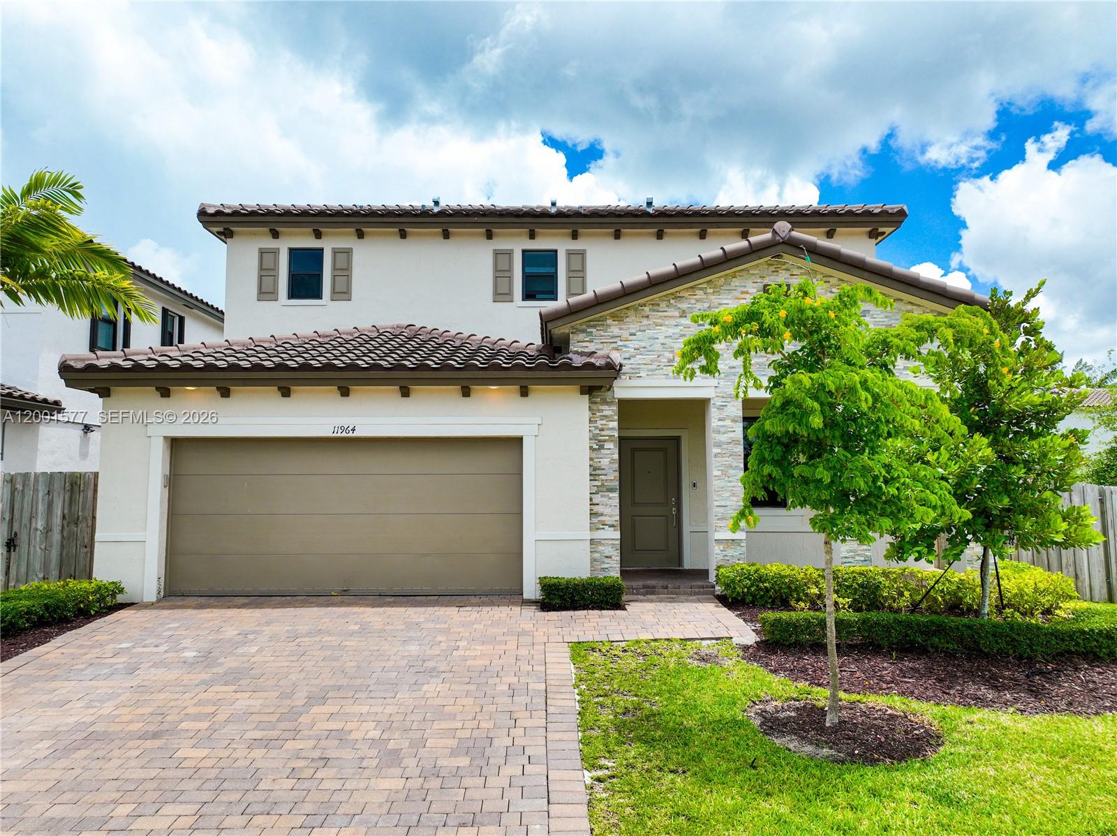 ESTATES AT SILVER PALM - Residential