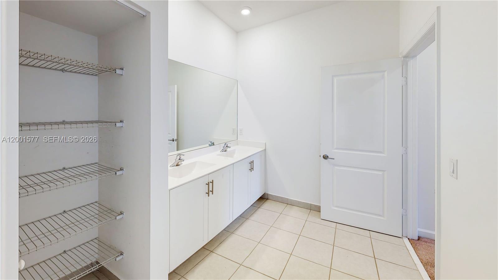 ESTATES AT SILVER PALM - Residential