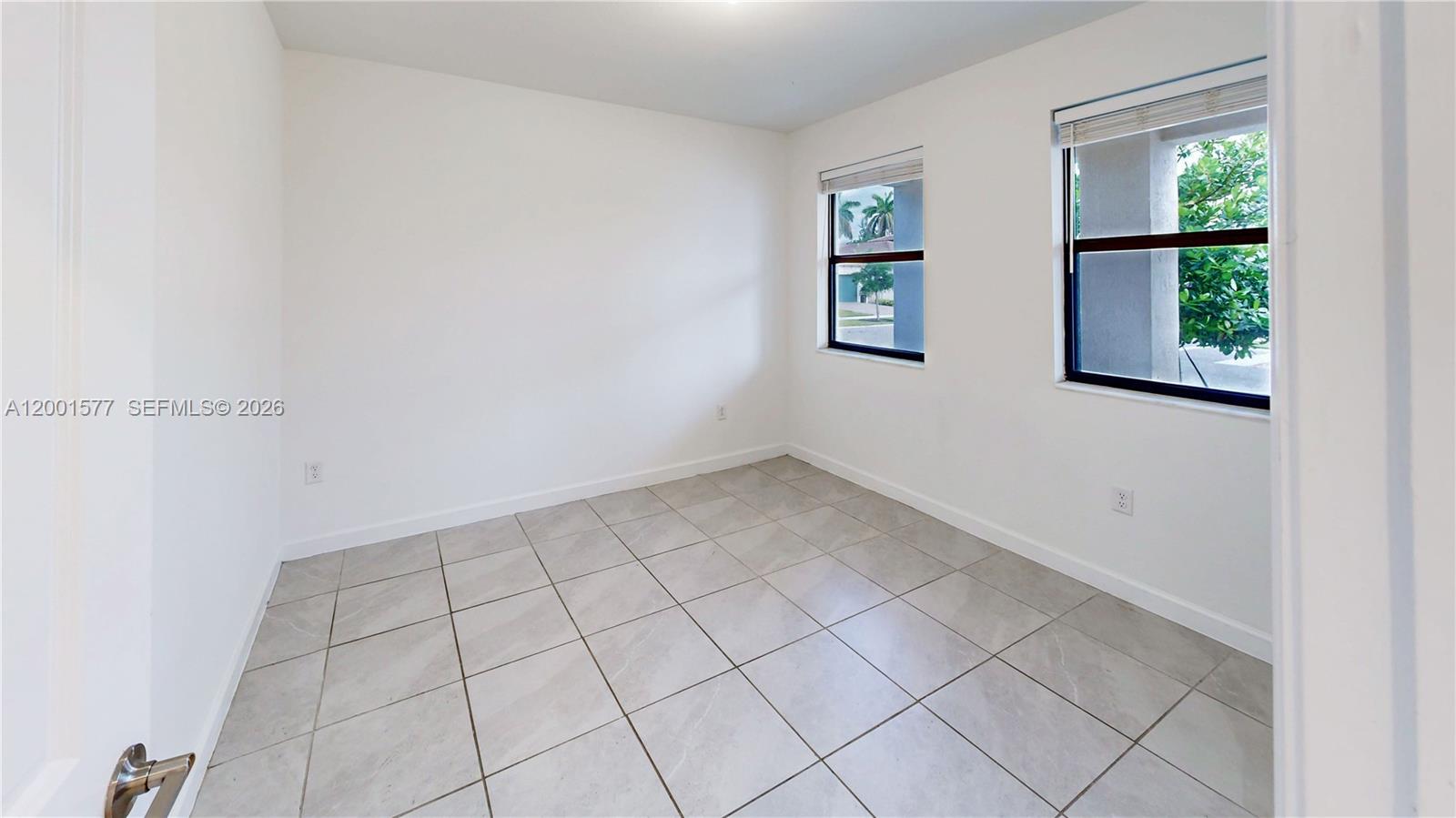 ESTATES AT SILVER PALM - Residential