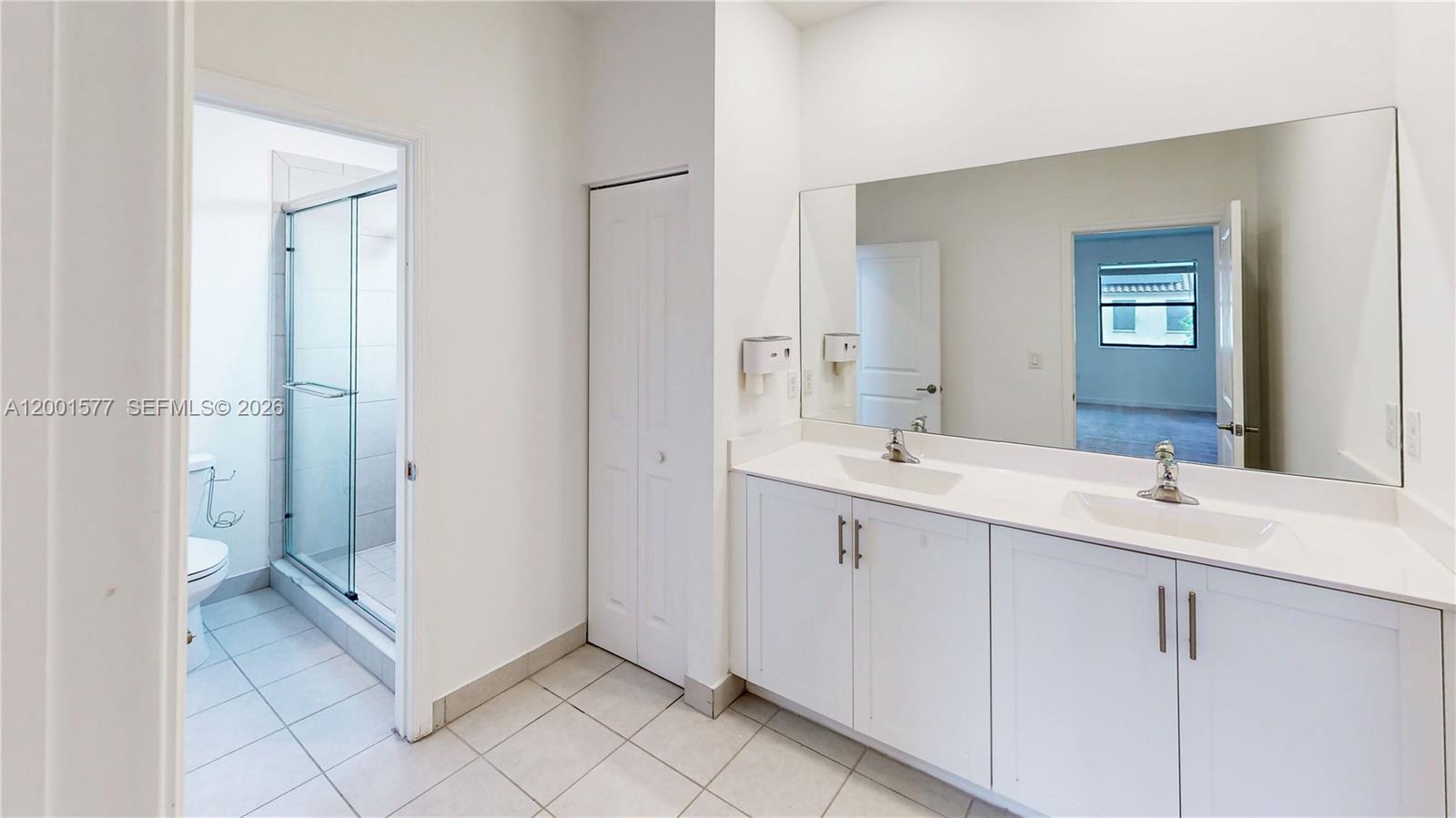 ESTATES AT SILVER PALM - Residential