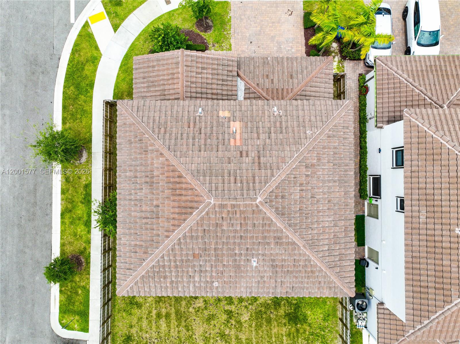 ESTATES AT SILVER PALM - Residential