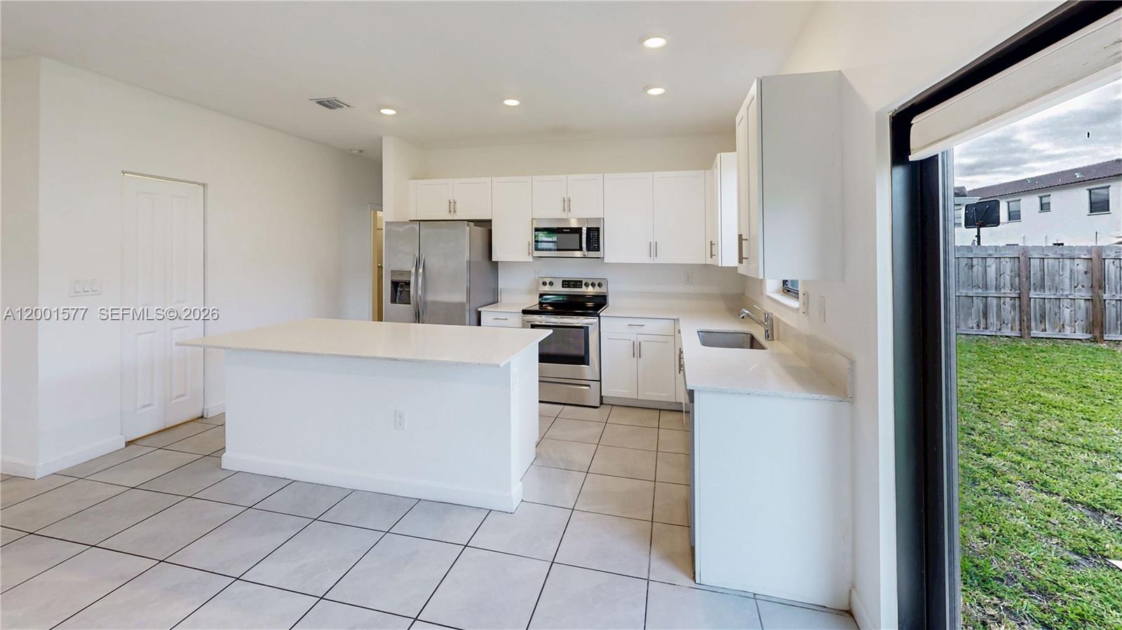 ESTATES AT SILVER PALM - Residential