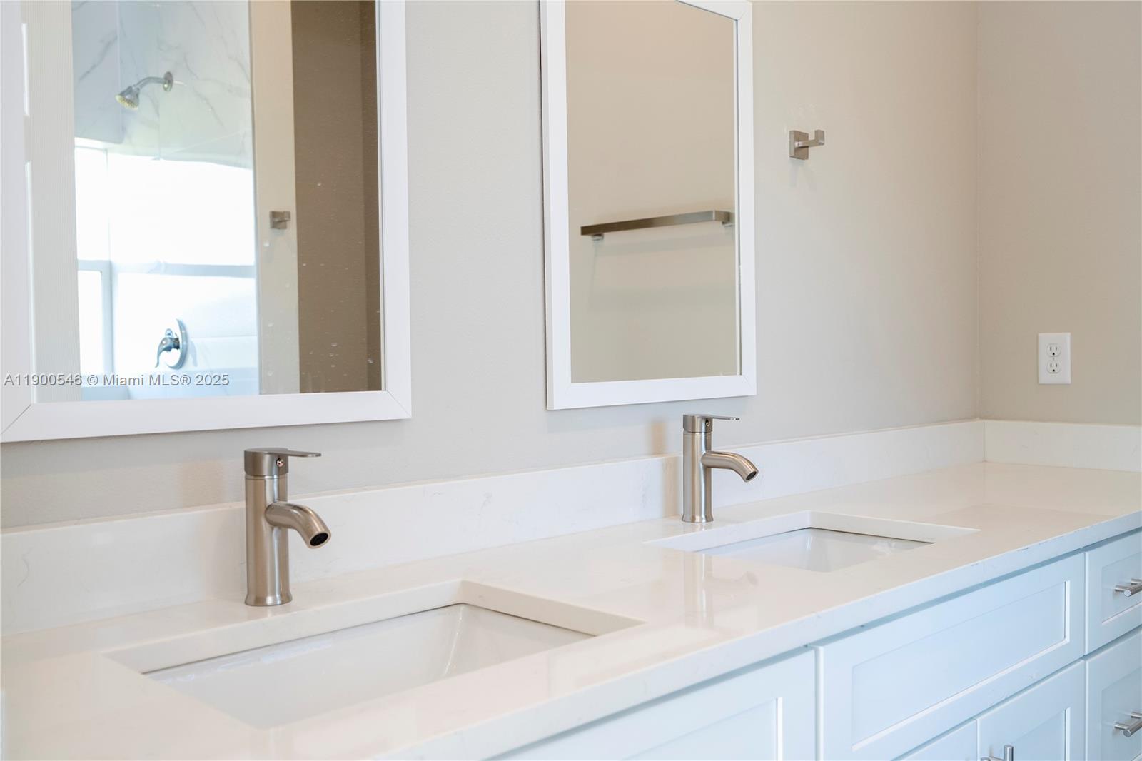 SPRING LAKE VILLAGE IV PB - Residential