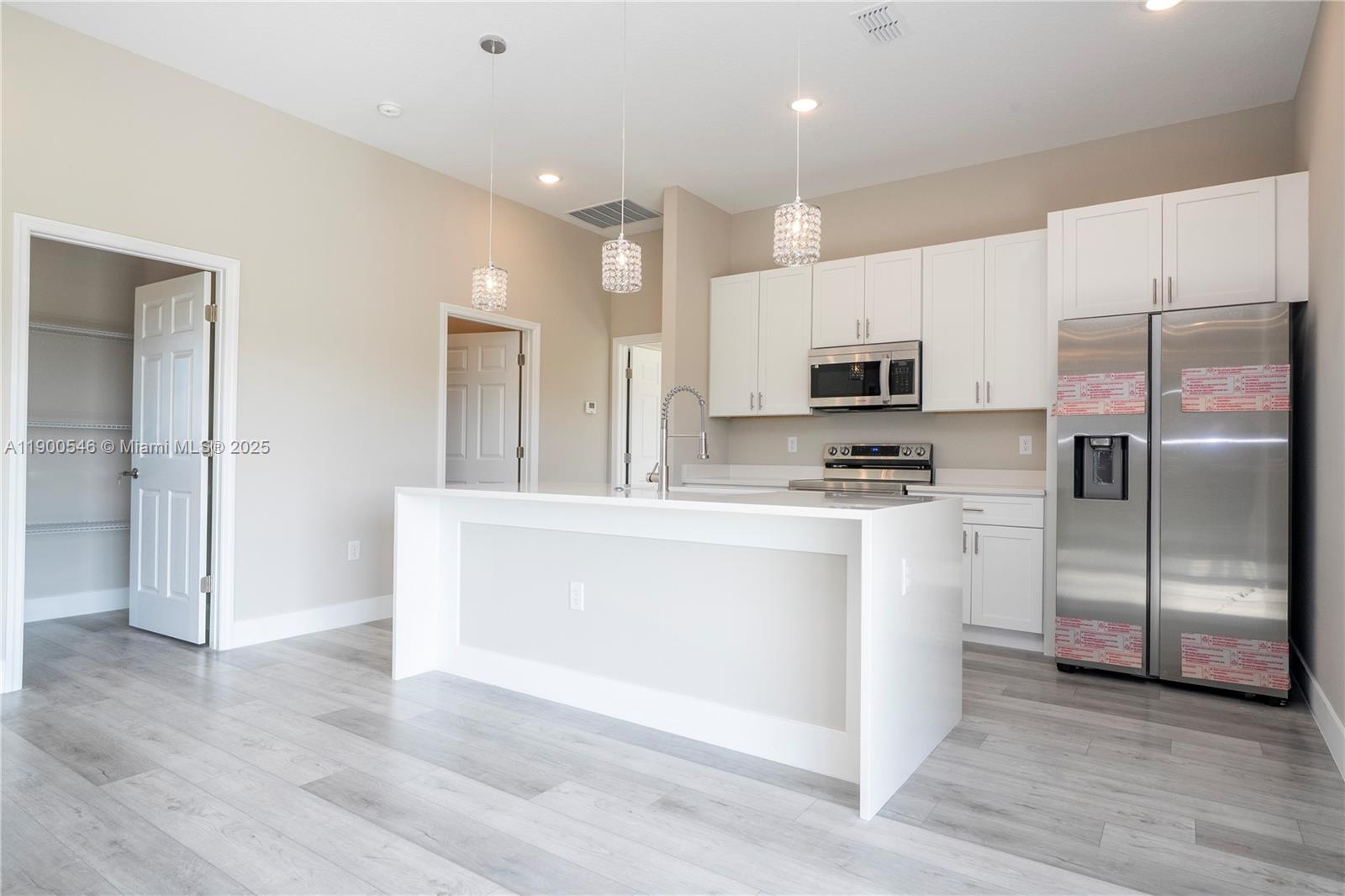 SPRING LAKE VILLAGE IV PB - Residential