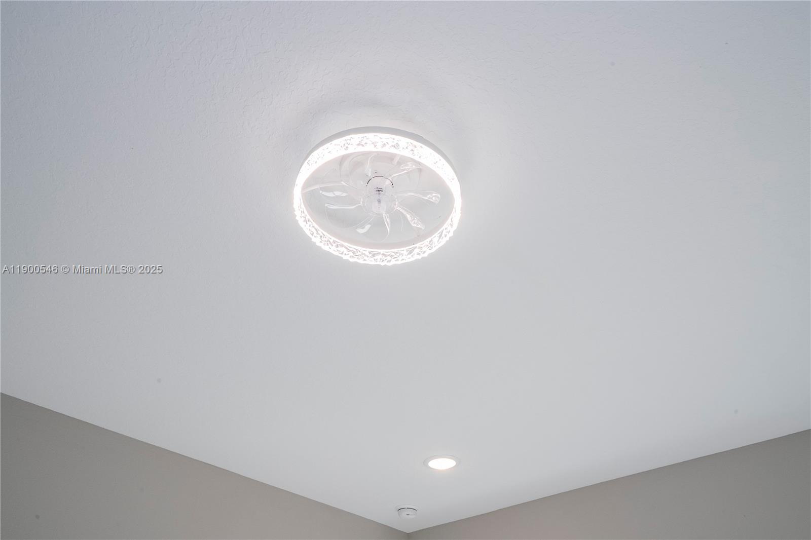 SPRING LAKE VILLAGE IV PB - Residential