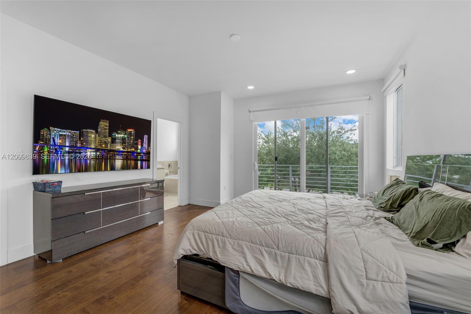 DORAL PALMS NORTH - Residential