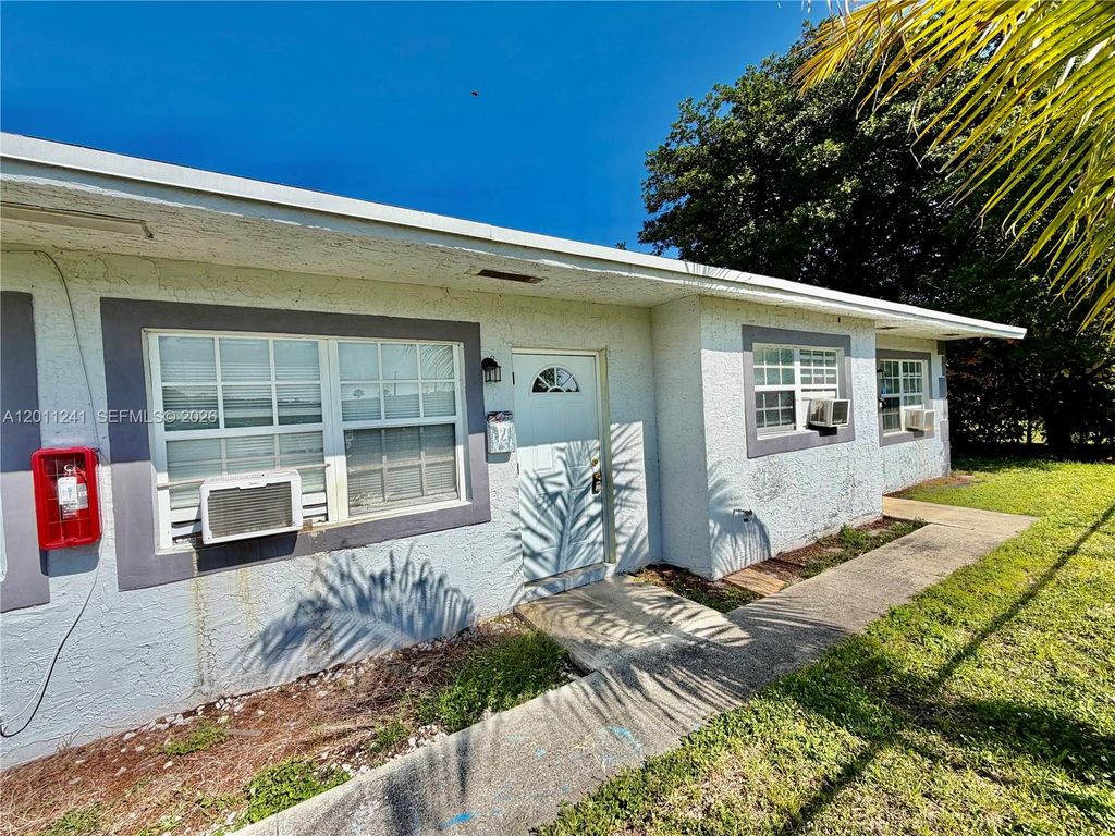 Photo of 1041 NW 7th Ct #2, Hallandale Beach, FL 33009 (MLS # A12011241)