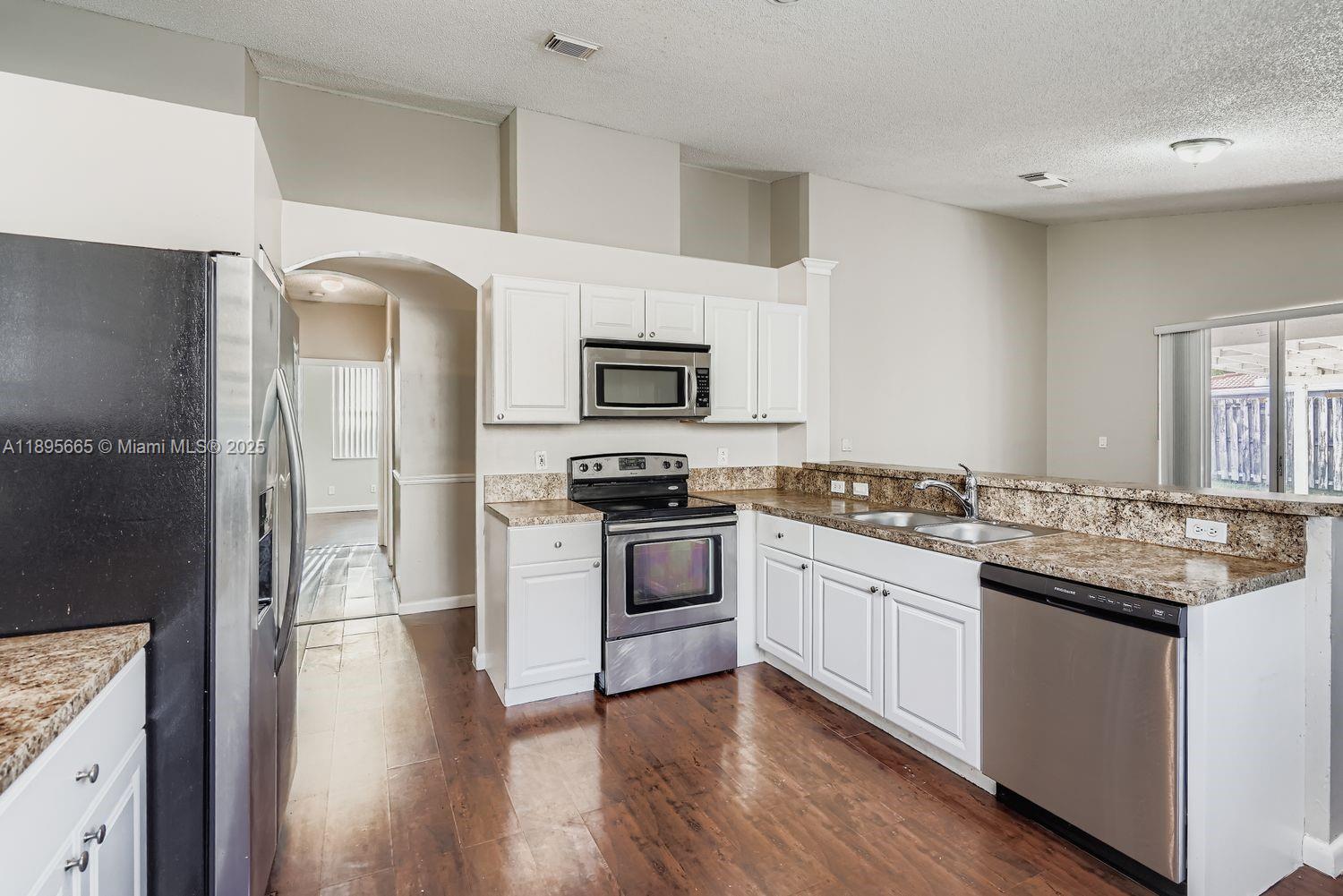 LANDINGS - Residential