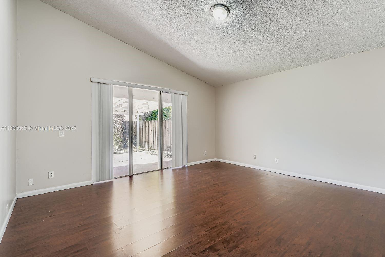LANDINGS - Residential