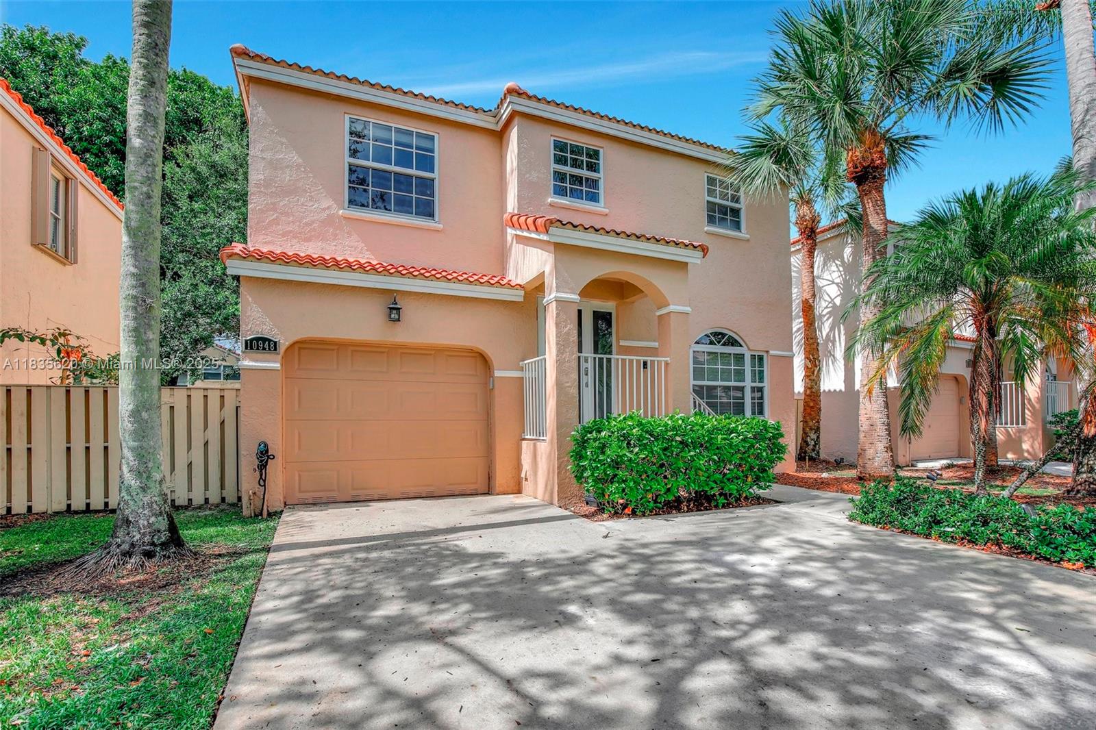 10948 NW 12th Ct, Plantation, FL, 33322/$550,000 2 10948 NW 12th Ct