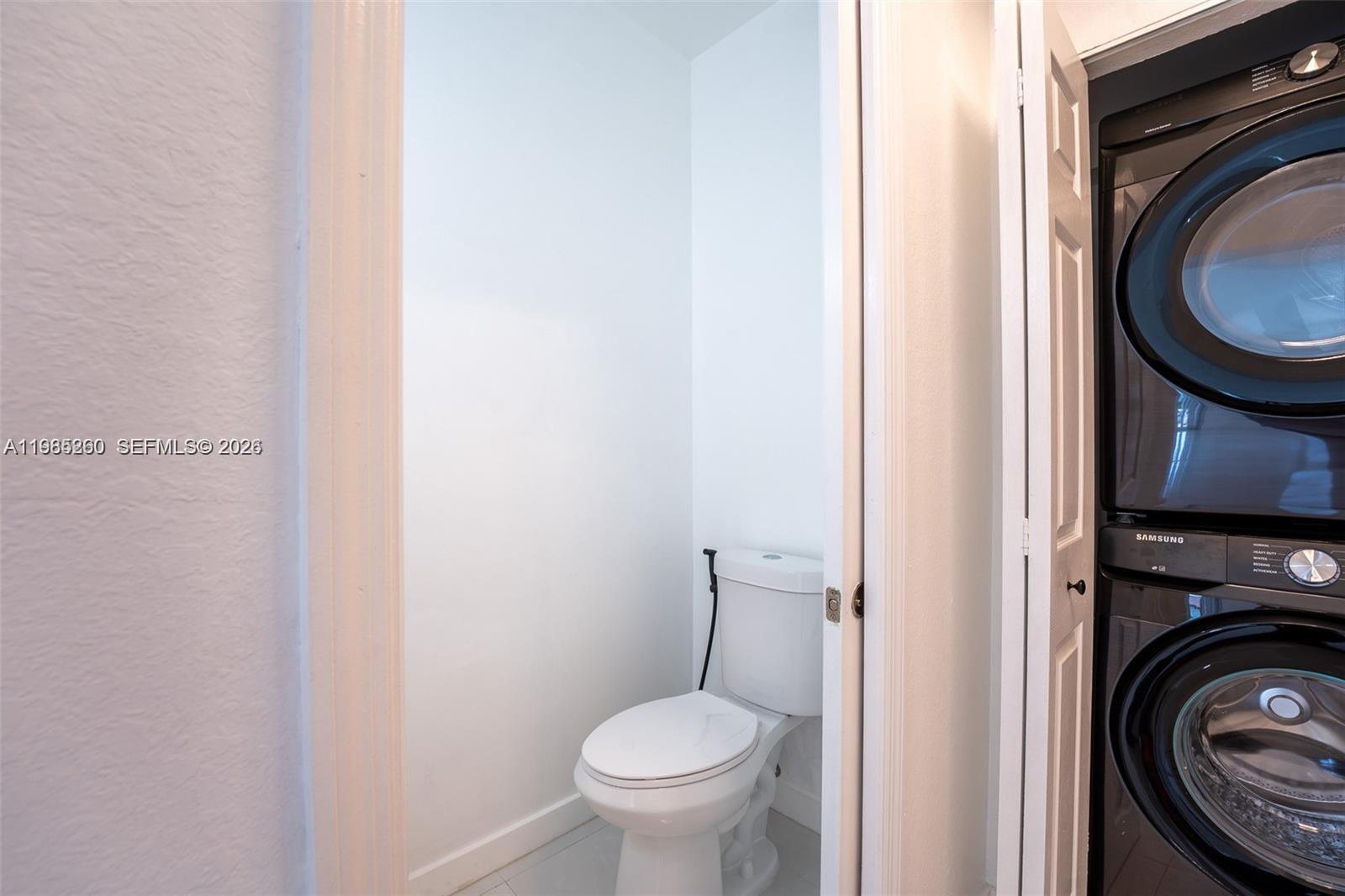 ST MAARTEN AT GRAND BAY C - Residential Lease